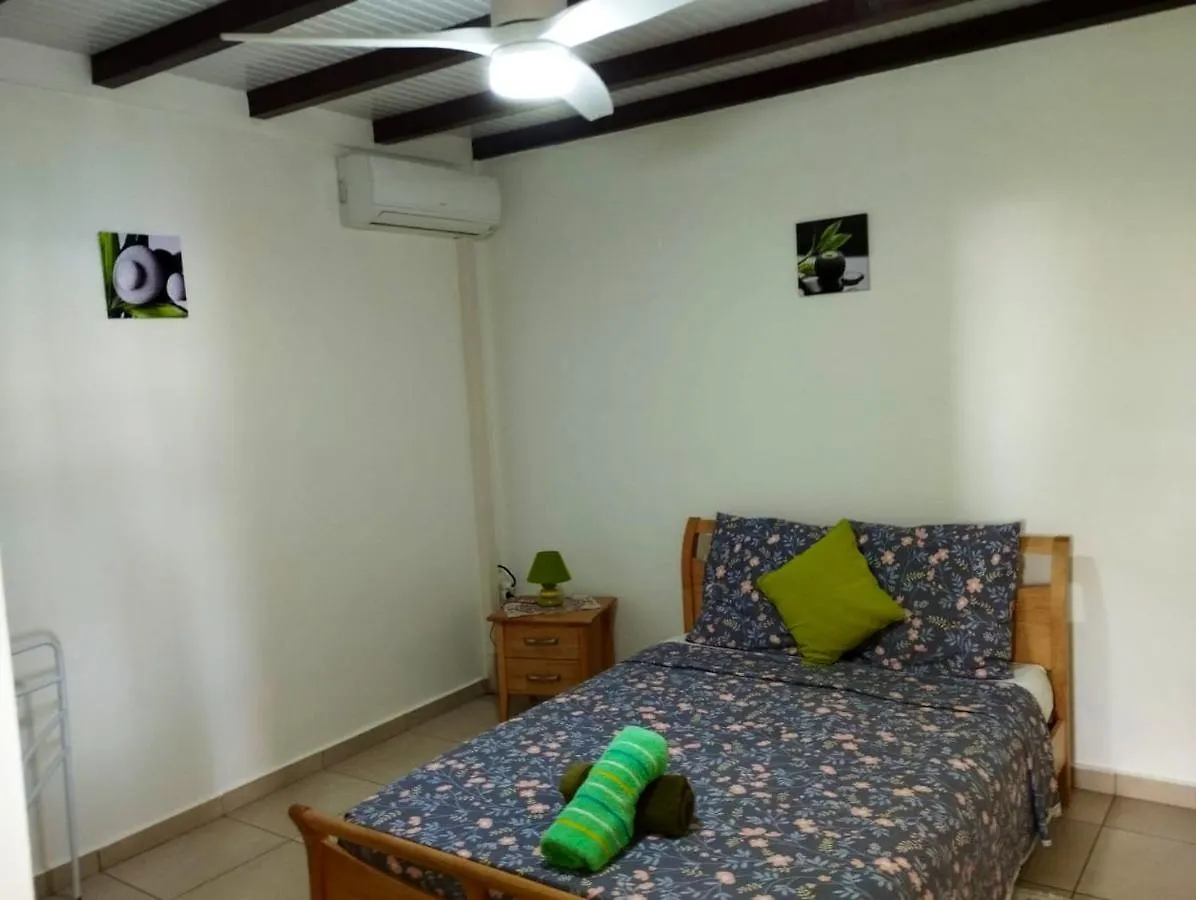 Apartment Vue Sur Mer: Appartement avec Terrasse à Bouillante Guadeloupe